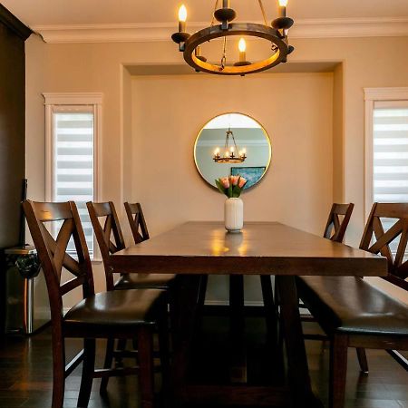 Bellamy Manor Large Home With 5Beds! In Langford Victoria Dış mekan fotoğraf
