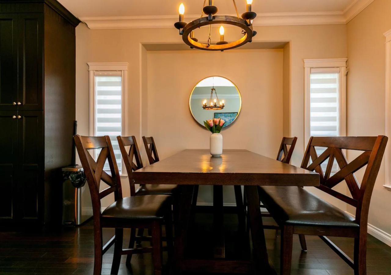 Bellamy Manor Large Home With 5Beds! In Langford Victoria Dış mekan fotoğraf