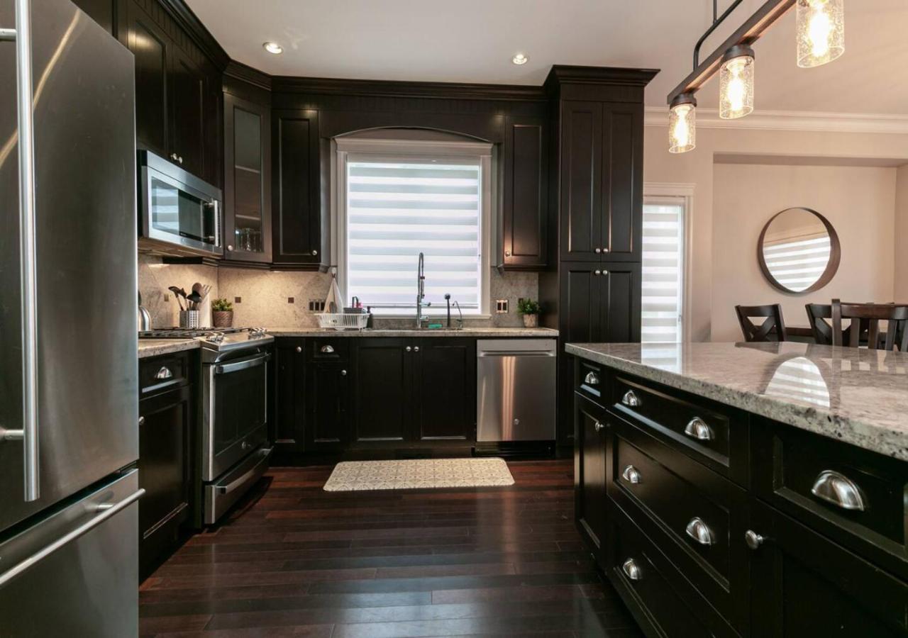 Bellamy Manor Large Home With 5Beds! In Langford Victoria Dış mekan fotoğraf