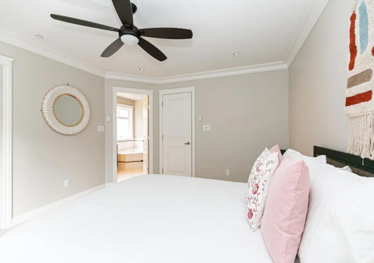 Bellamy Manor Large Home With 5Beds! In Langford Victoria Dış mekan fotoğraf