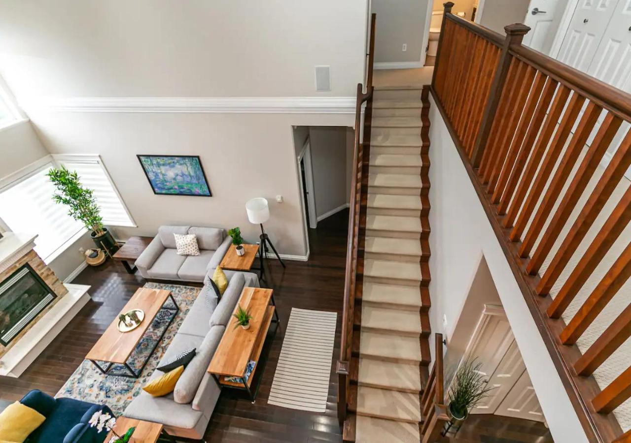 Bellamy Manor Large Home With 5Beds! In Langford Victoria Dış mekan fotoğraf